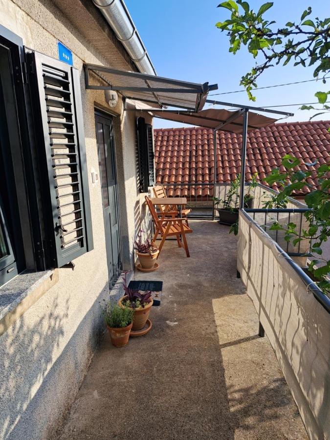 Tiny House For 2 Bakar Holiday home Hreljin