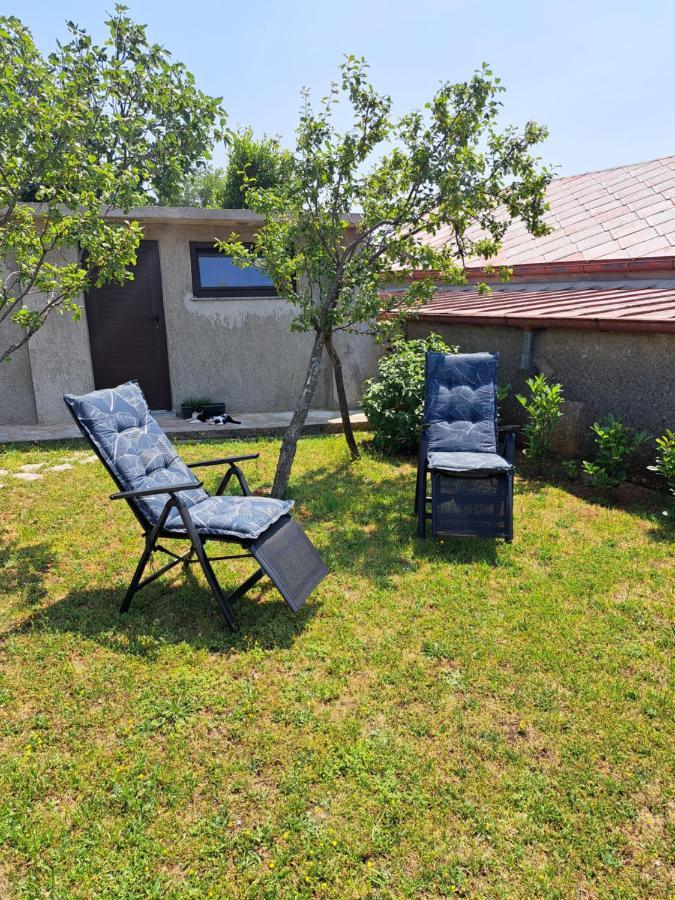 Tiny House For 2 Bakar